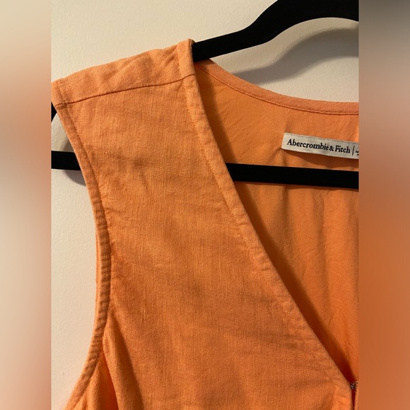 Like-New Abercrombie & Finch Crop Top - Picture 2 of 5